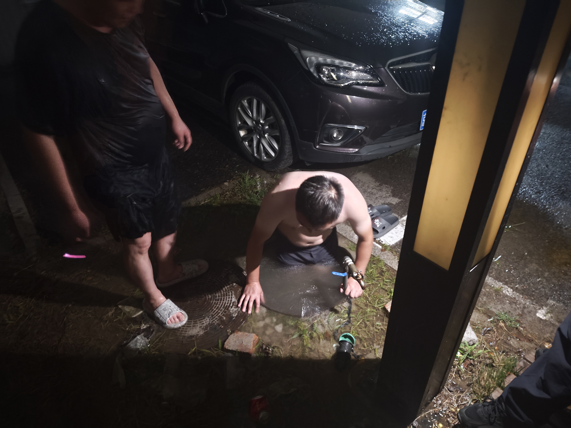 平凡崗位做貢獻(xiàn) 拳拳熱忱獲表?yè)P(yáng)