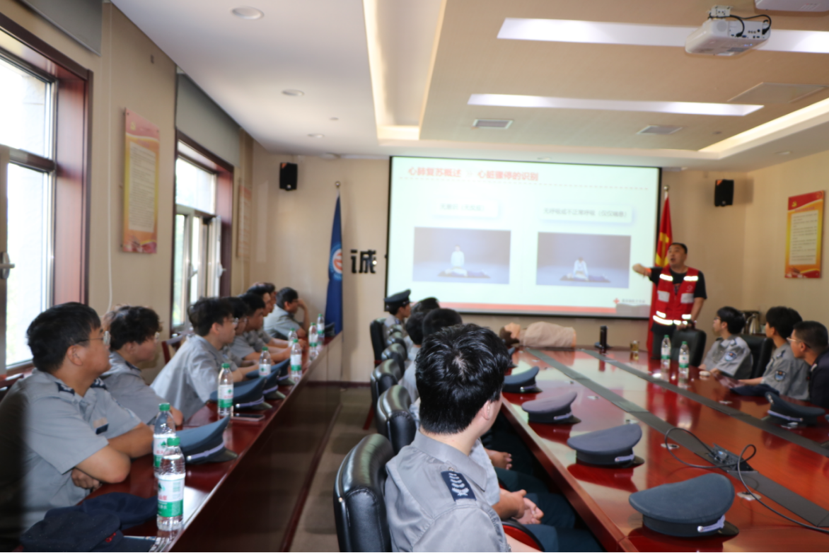以急救培訓(xùn)賦能保安隊(duì)伍 筑牢城市安全“第一道防線(xiàn)”